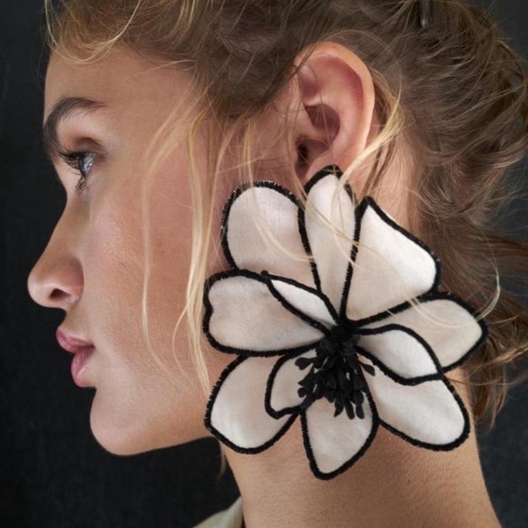 Zara Flower Fabric Earrings And Chocker Necklace‎ Set - Picture 11 of 17